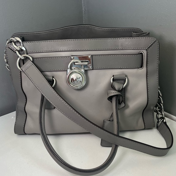 Michael Kors Hamilton - Picture 6 of 10